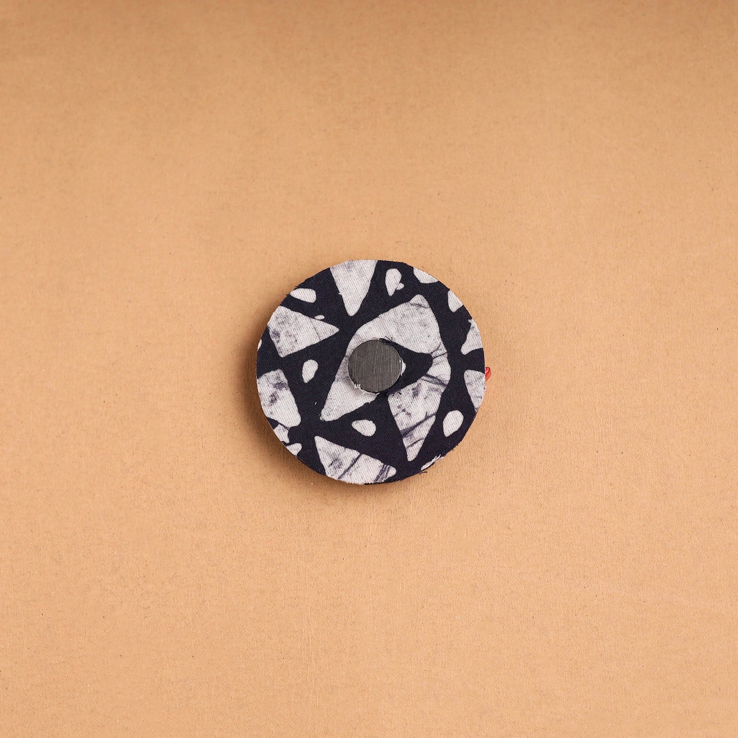  Parrot - Handmade Fabart Wooden Magnet 