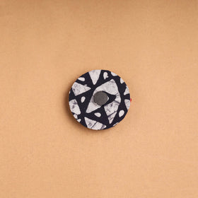  Parrot - Handmade Fabart Wooden Magnet 