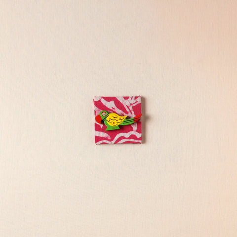  Parrot - Handmade Fabart Wooden Magnet 