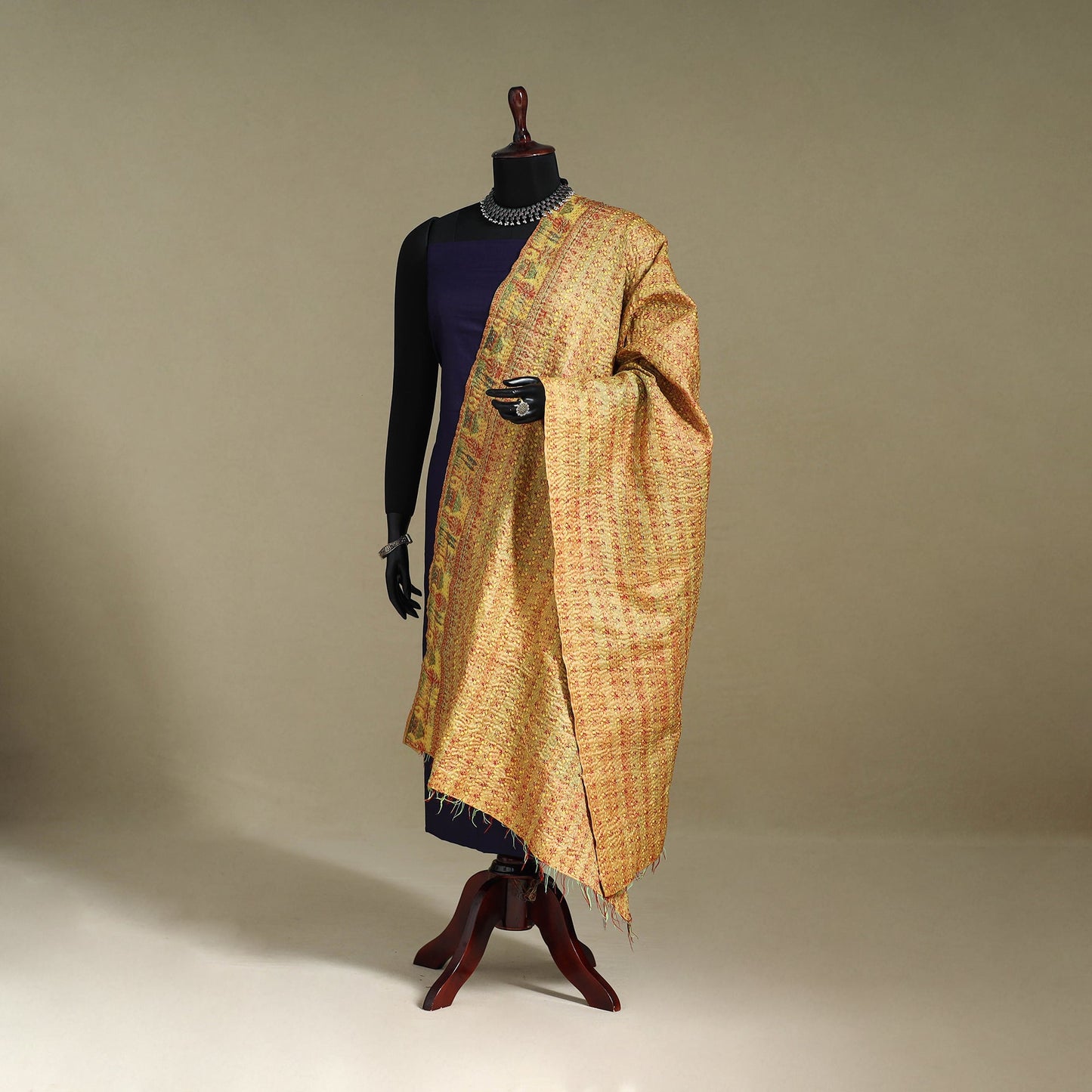 Patchwork reversible silk bengal kantha work dupatta 53