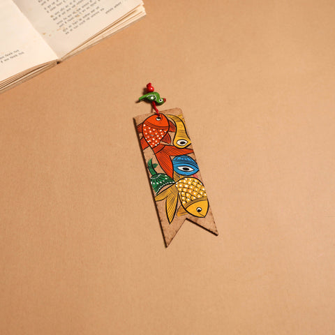 Patua handpainted wooden bookmark 09 - handcrafted