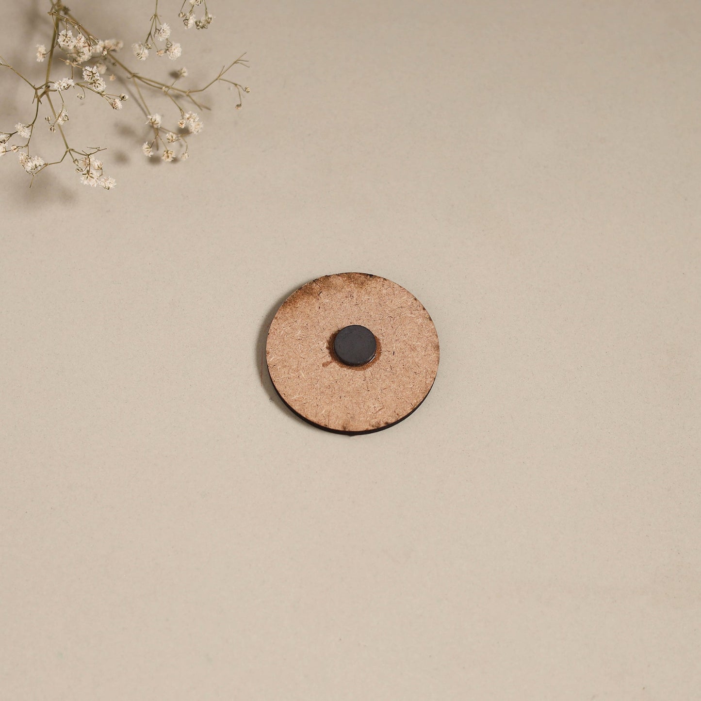 Patua handpainted wooden magnet 03 - handcrafted