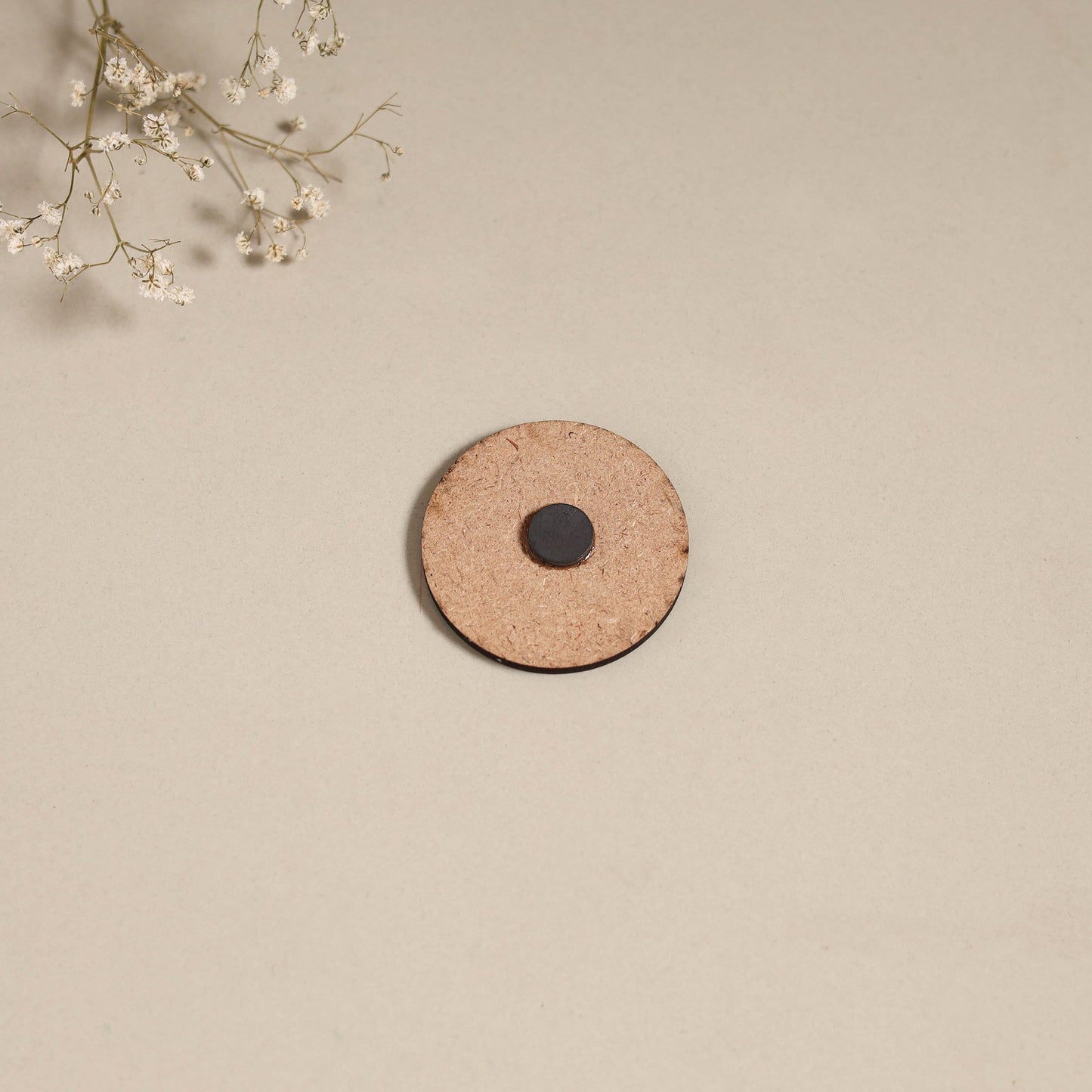 Patua handpainted wooden magnet 04 - handcrafted