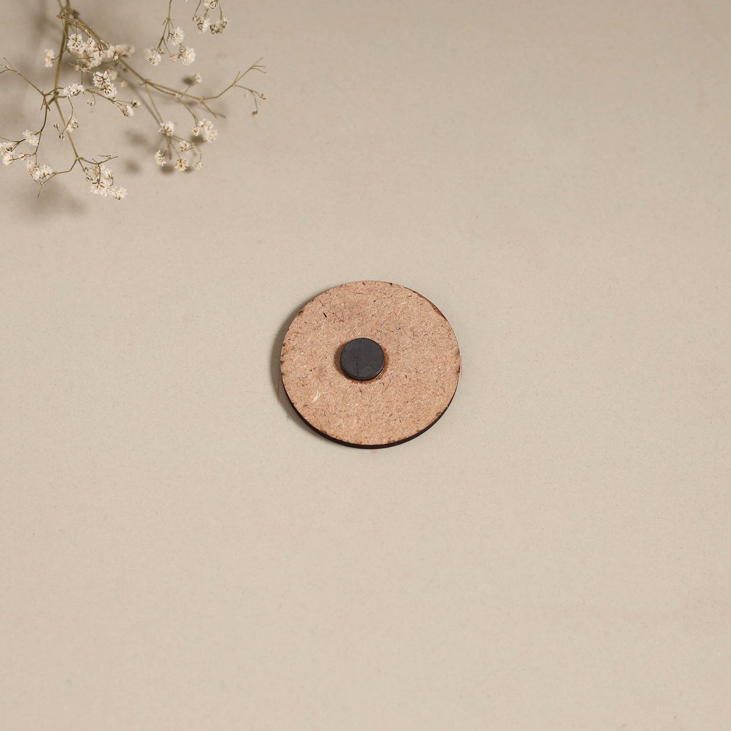 Patua handpainted wooden magnet 15 - handcrafted