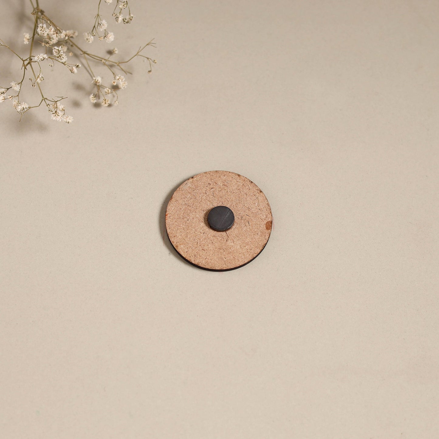 Patua handpainted wooden magnet 17 - handcrafted