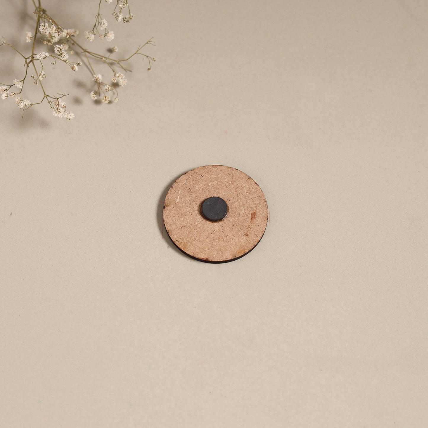 Patua handpainted wooden magnet 19 - handcrafted