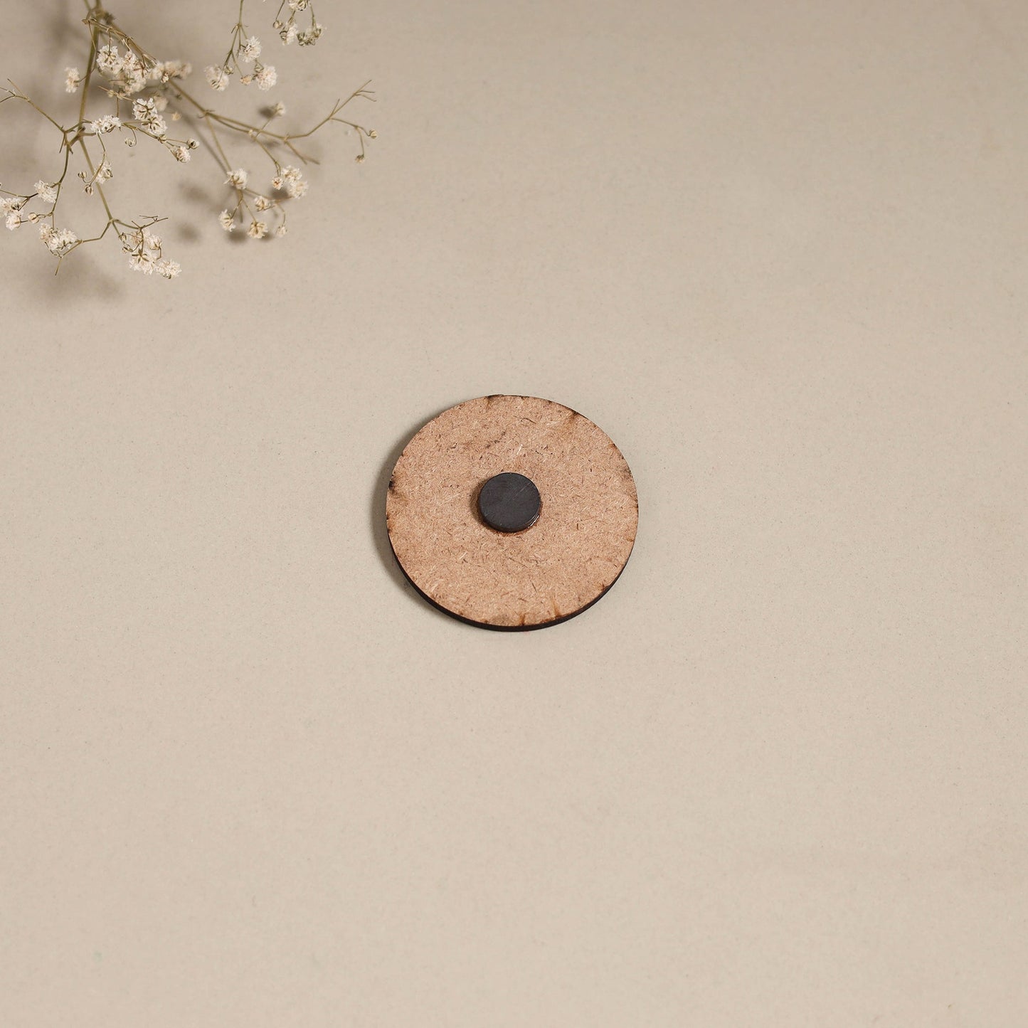 Patua handpainted wooden magnet 23 - handcrafted