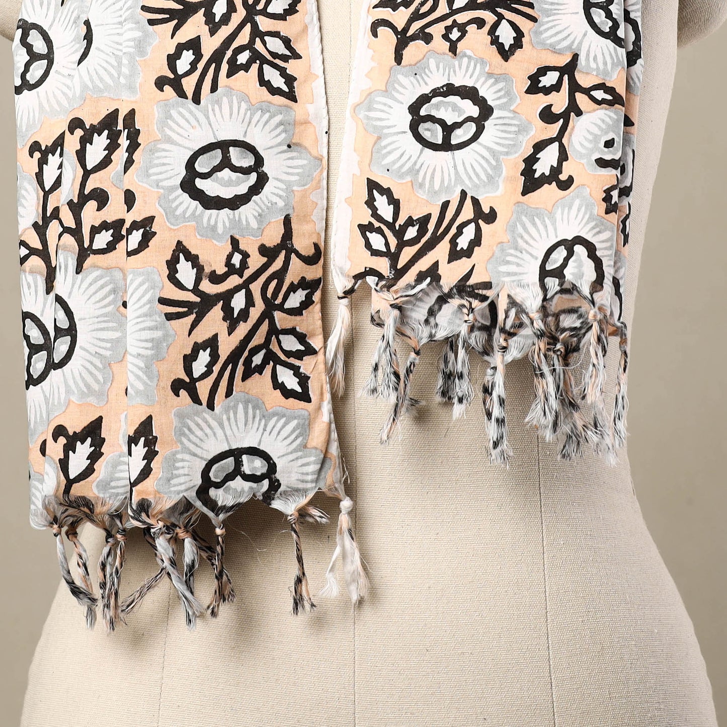 Peach - cotton sanganeri stole with tassels 129