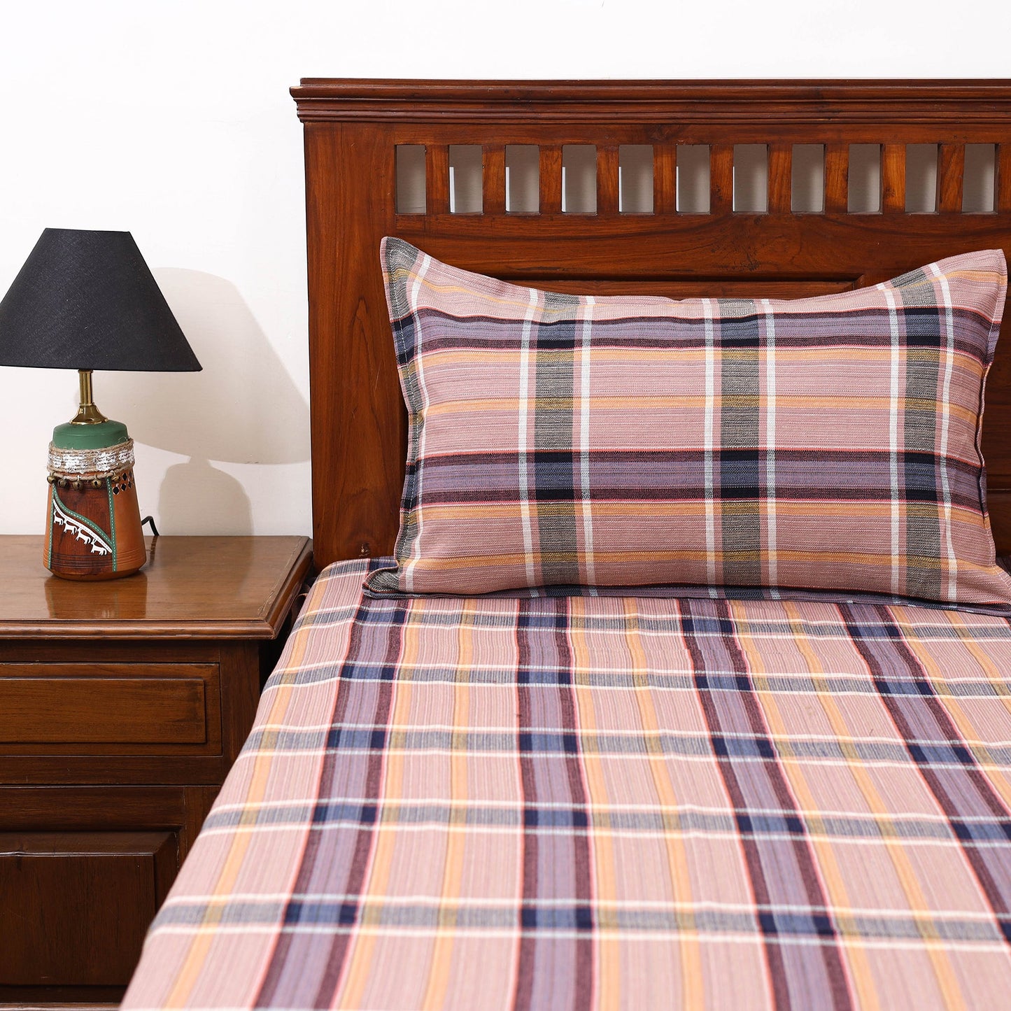 Peach - double handloom cotton bed sheet set (108 x 90 in)