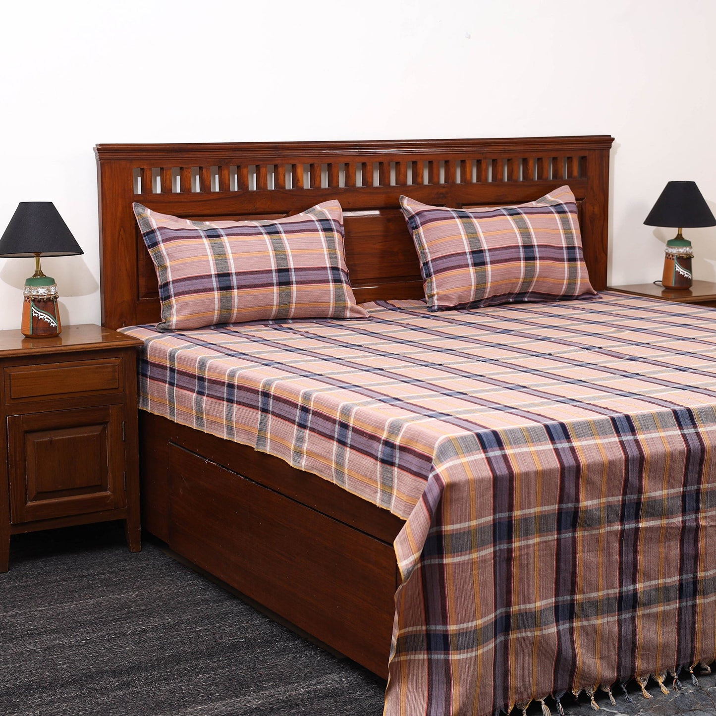 Peach - double handloom cotton bed sheet set (108 x 90 in)