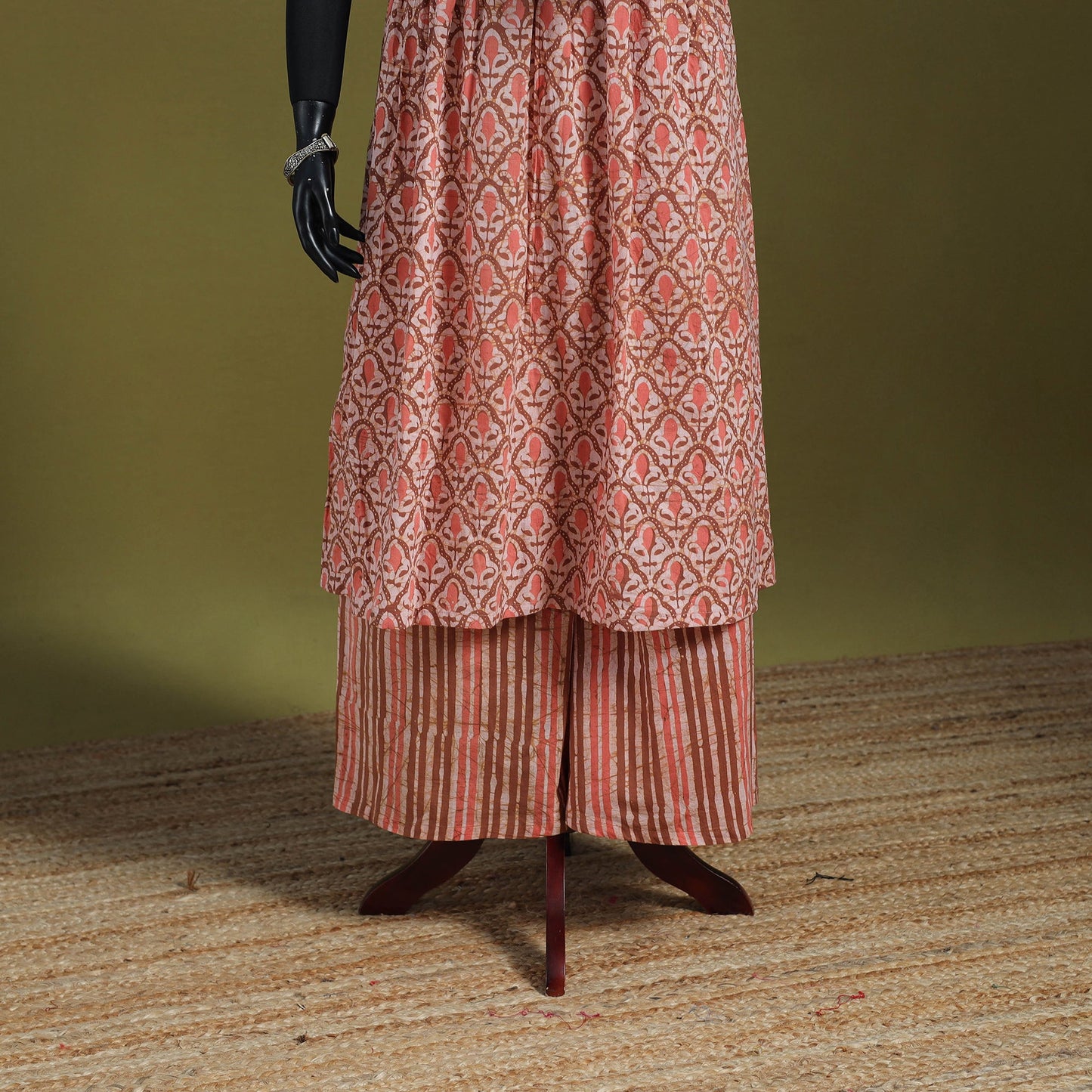 Peach - flared cotton hand batik suit set (set of 2) 01