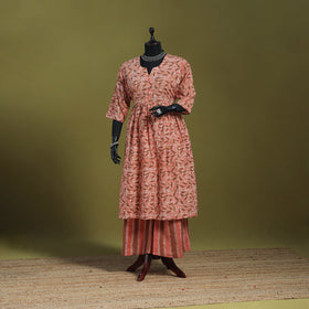 Peach - flared cotton hand batik suit set (set of 2) 12