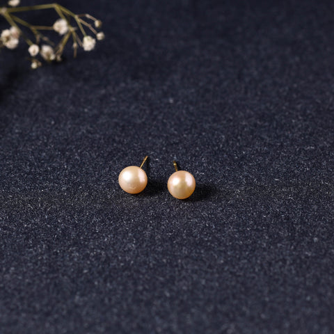 Buy Handcrafted Midnapore Pearl Stud Earrings Online at iTokri.com 