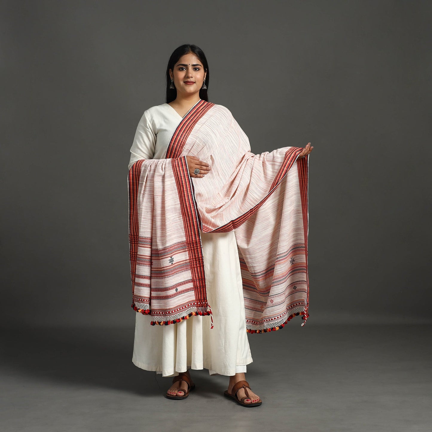 Peach - handloom fine cotton kutch bhujodi dupatta 09