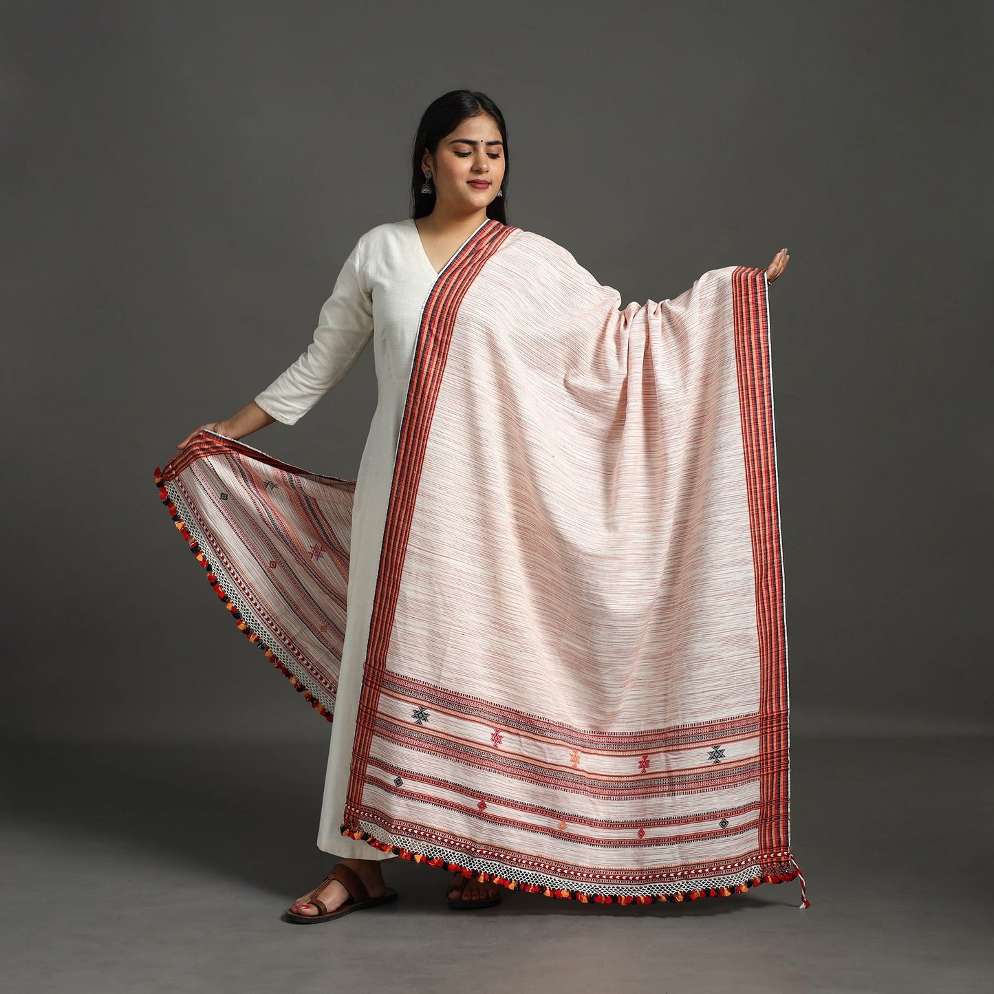 Peach - handloom fine cotton kutch bhujodi dupatta 09