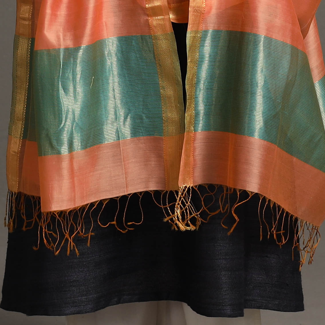 Peach - handloom silk cotton circle buti maheshwari dupatta