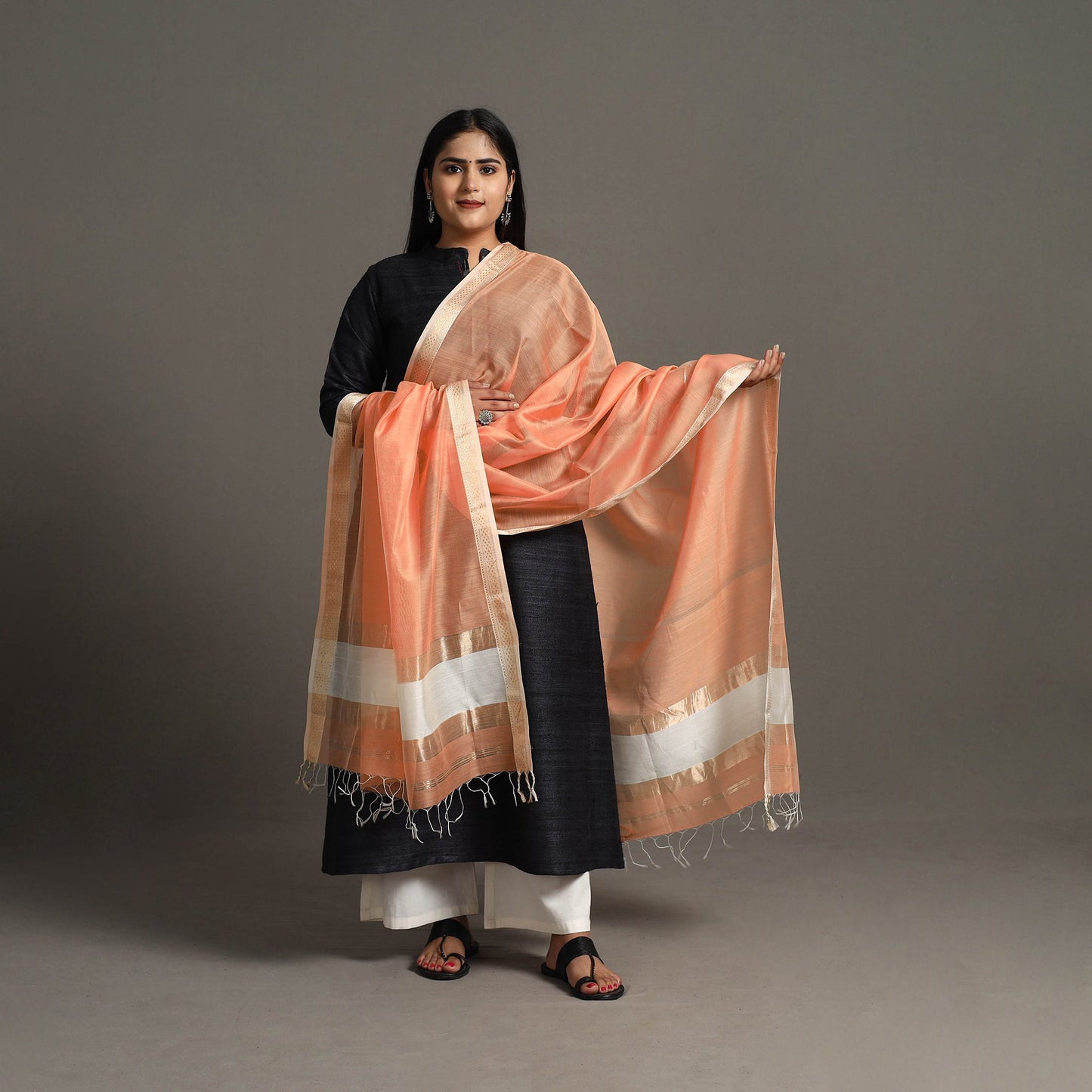 Peach - handloom silk cotton zari work maheshwari dupatta