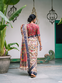 Back view of the cream pen Kalamkari saree with the magenta pallu down the back, AI visual of the saree, iTokri