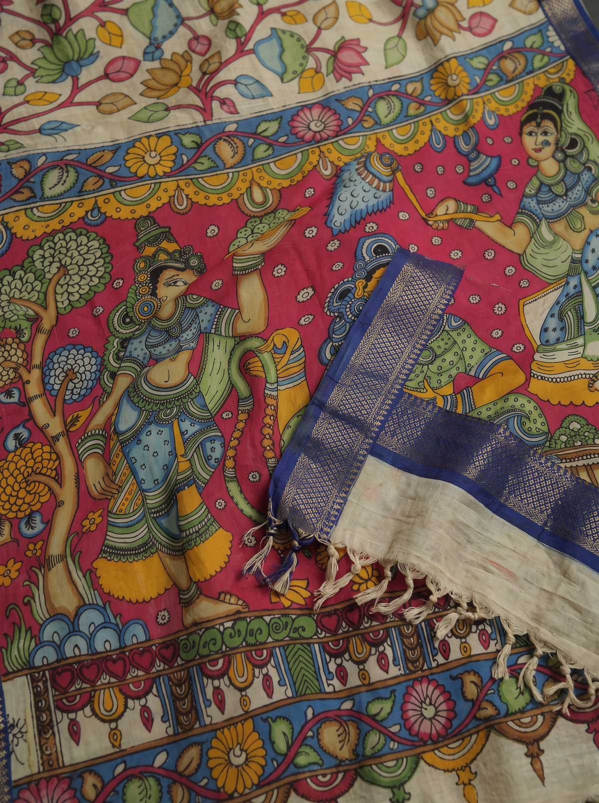 Painted women on the magenta pallu, blue metallic border and fringe, detail, AI visual of the saree, iTokri