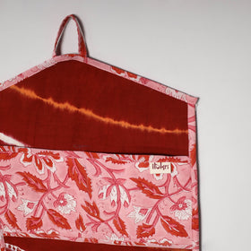 Pink - 4 pockets handcrafted cotton wall hanging letter