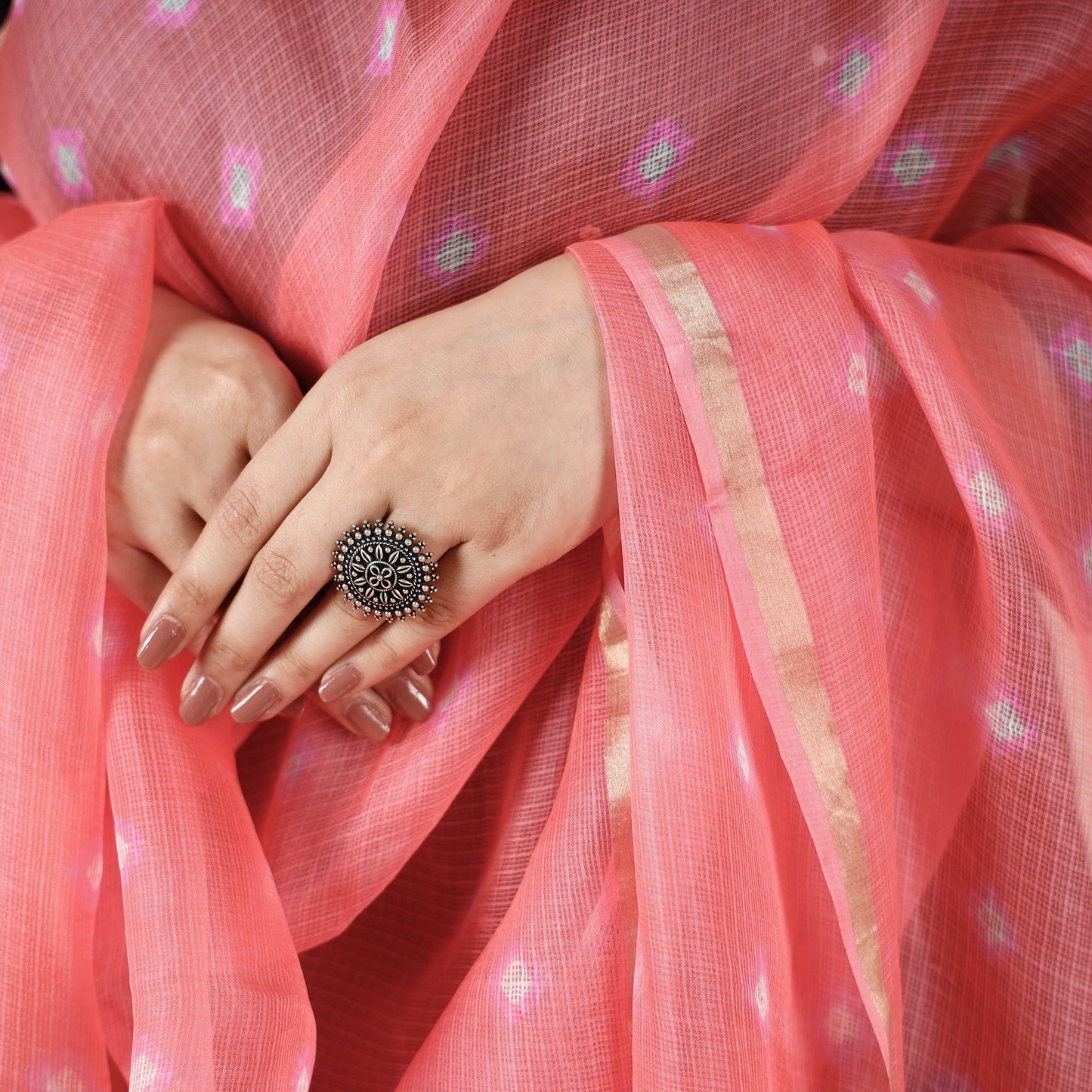 Buy Bandhani Tie-Dye Kota Doria Silk Dupatta with Tassels Online at iTokri.com 