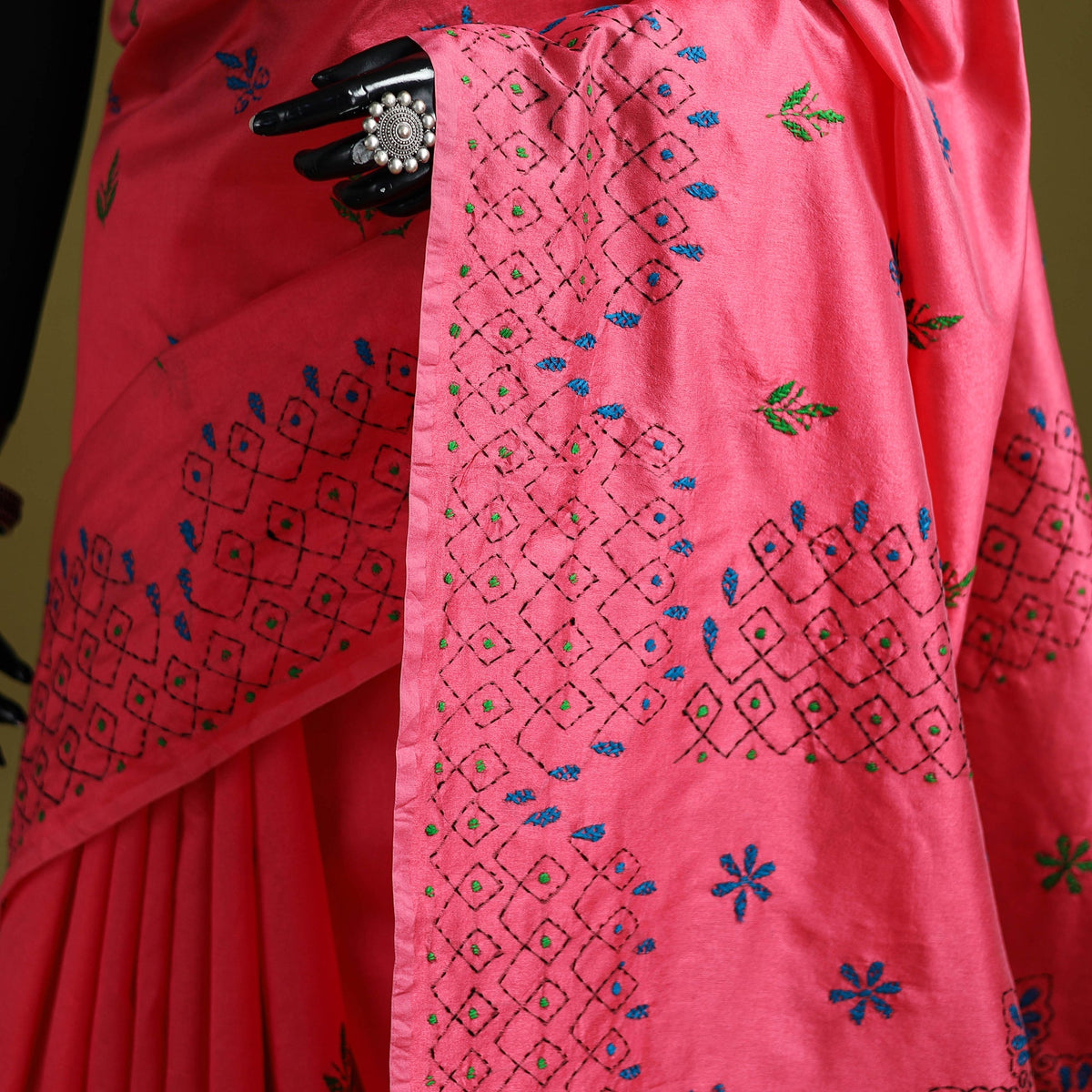 Bengal hand embroidered silk nakshi kantha saree 18