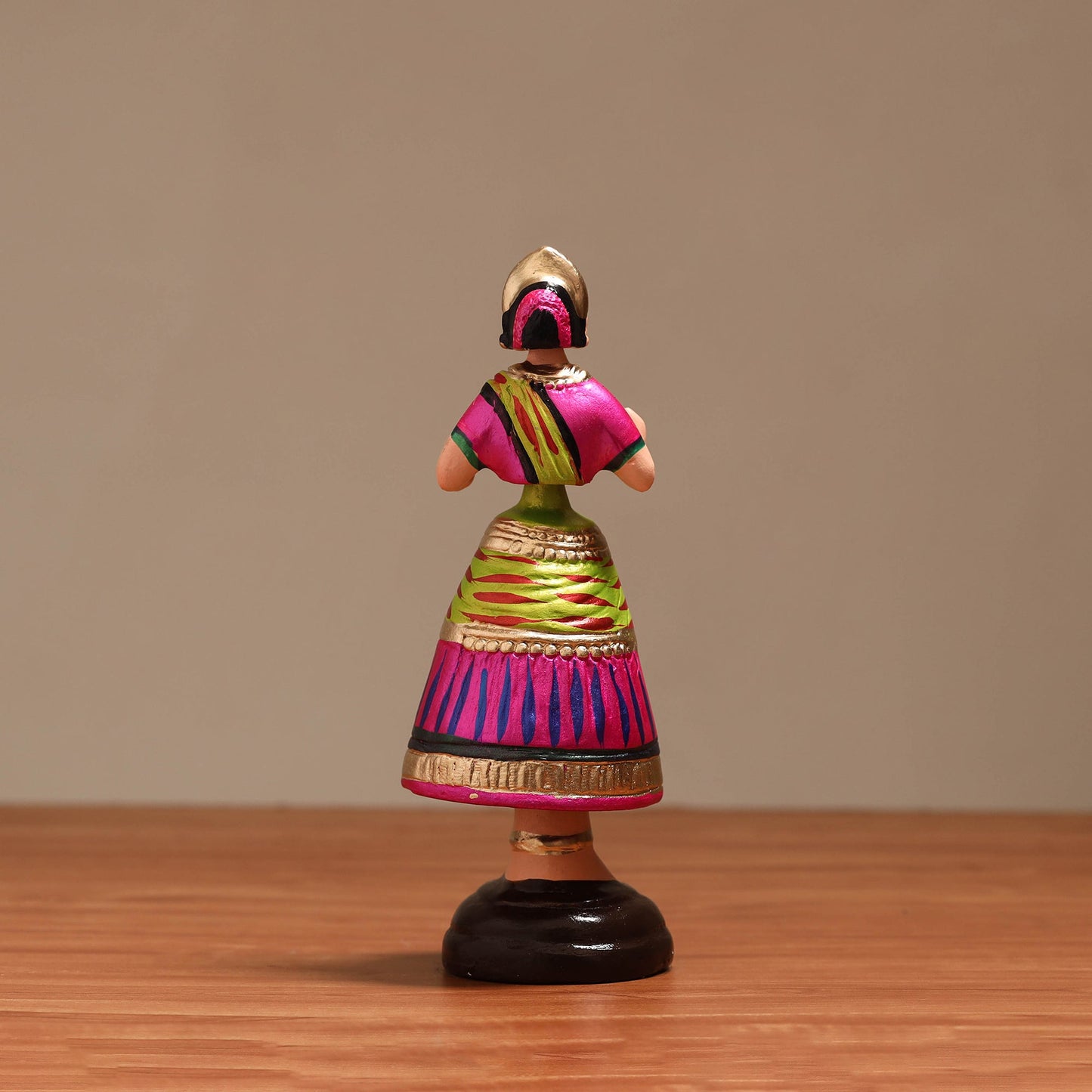 Bobble head thanjavur traditional dancing doll 04