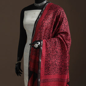 Chanderi silk bagh natural dyed dupatta with zari border 24
