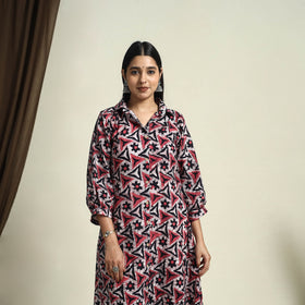 Collared Neck Buttoned Down Pink Batik Print Cotton Kurta for Women