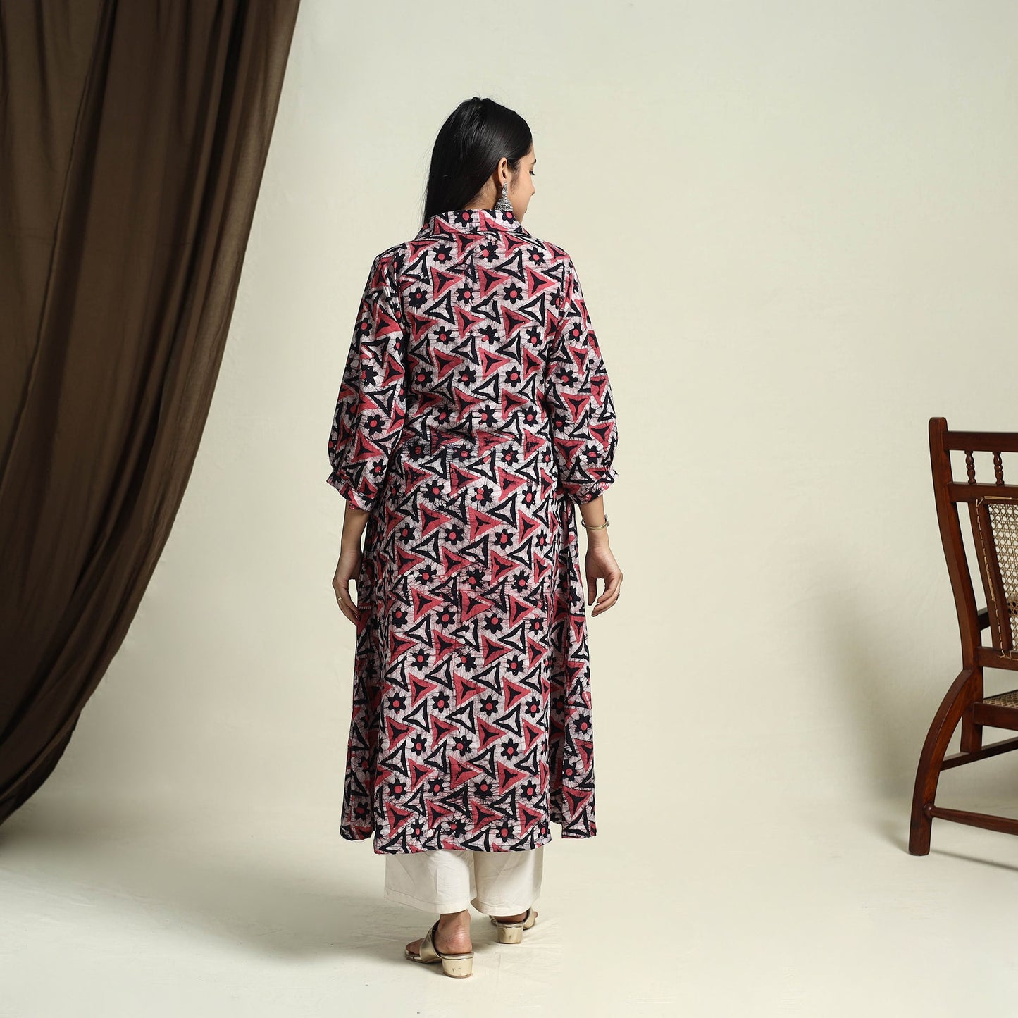 Collared Neck Buttoned Down Pink Batik Print Cotton Kurta for Women