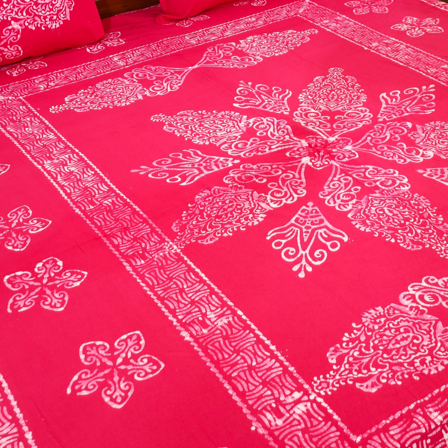 Buy Pink Cotton Double Hand Batik Print Bed Sheet Set