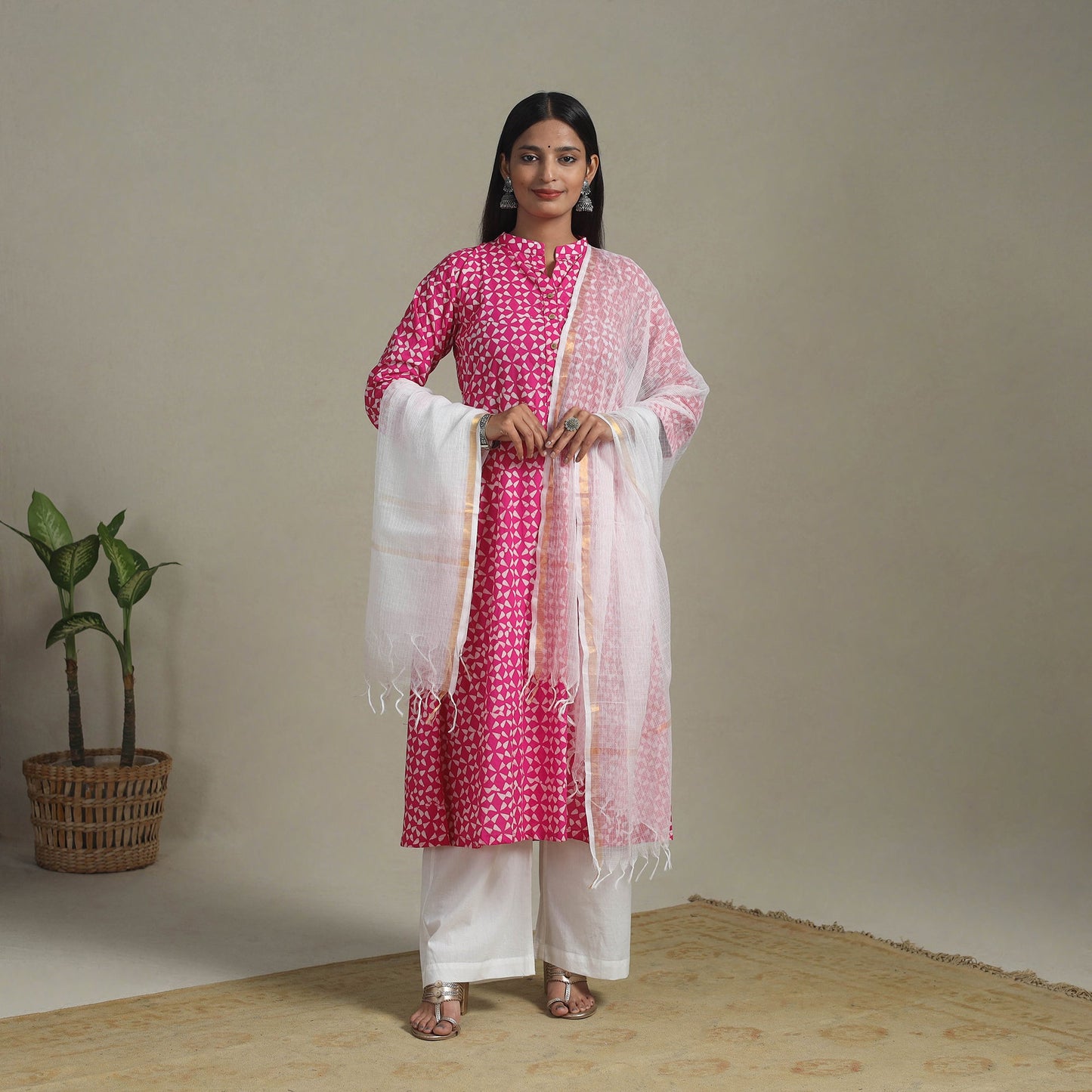 Pink Cotton Hand Batik Print Kurta Set (Set of 3)