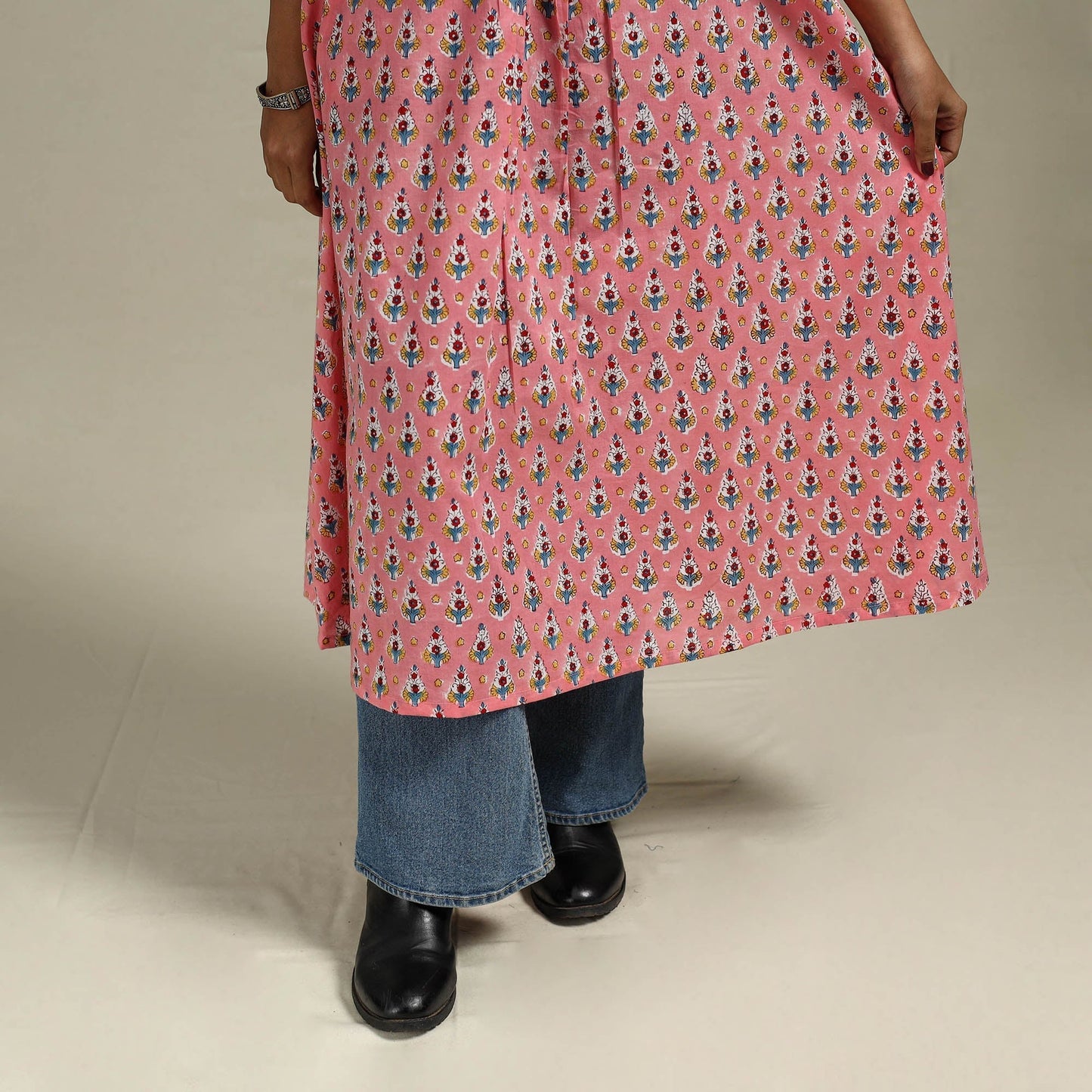 Hand cotton a-line sanganeri kurta for women 04