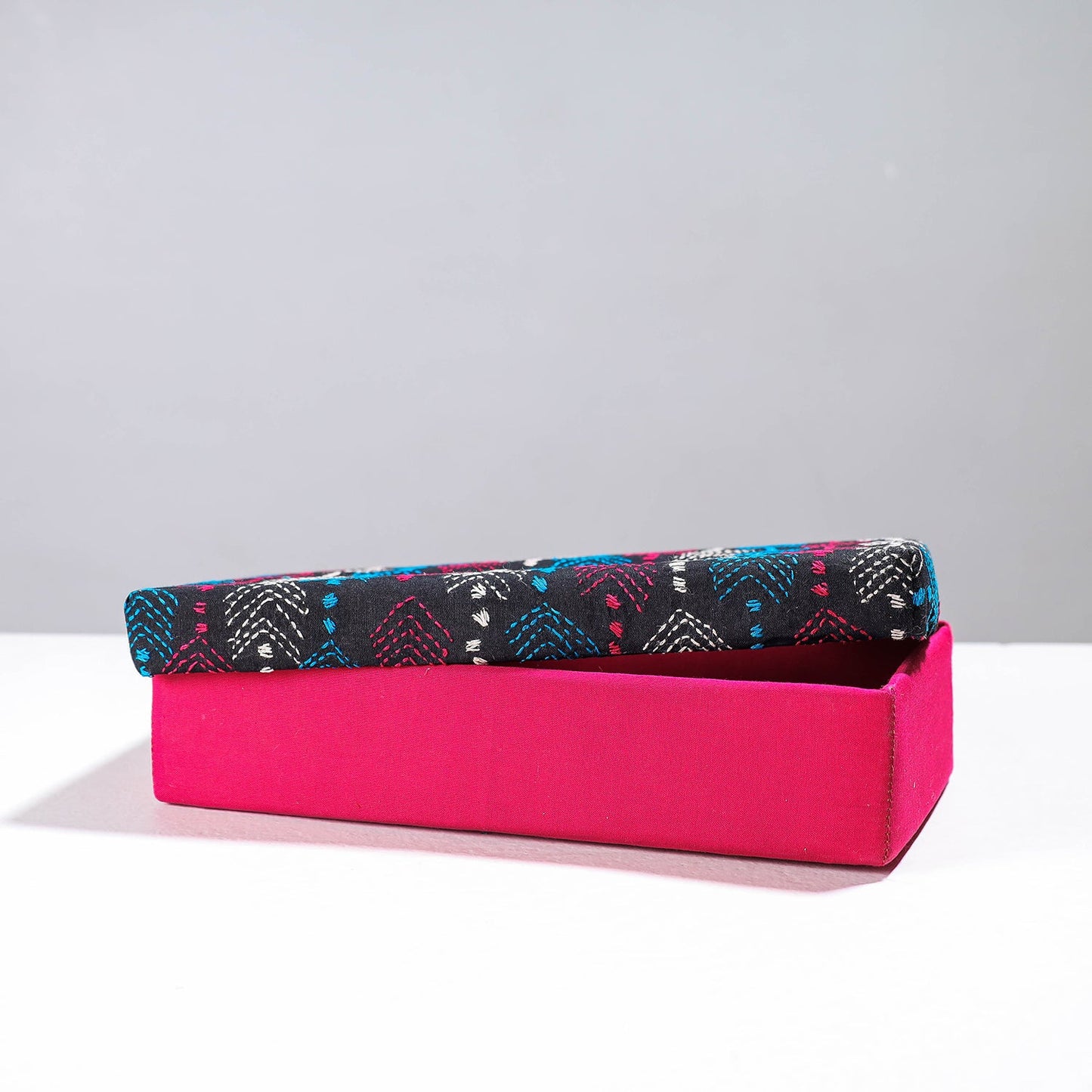  Pink Handcrafted Bengal Kantha Work Tissue Box 