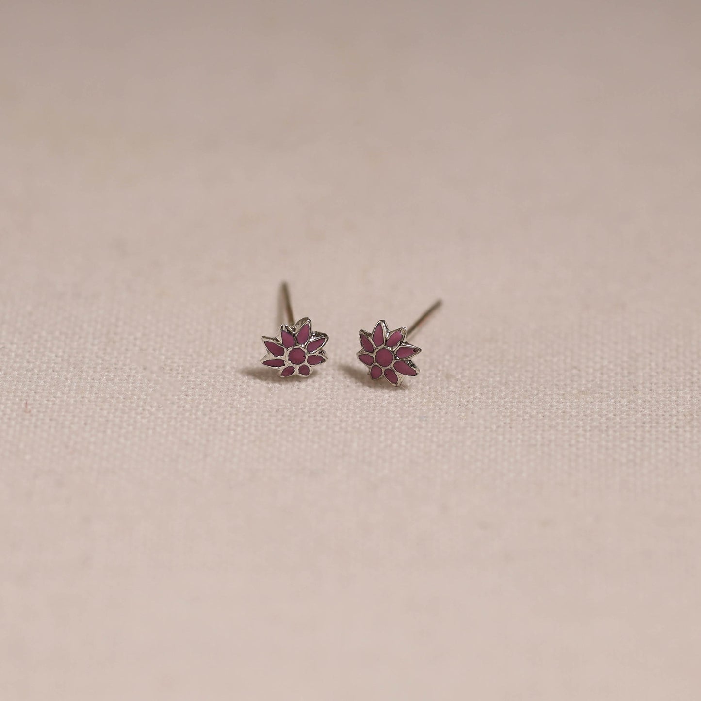 Handcrafted paka meenakari stud earrings 06