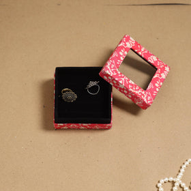 Handcrafted printed fabric ring/earring box 31