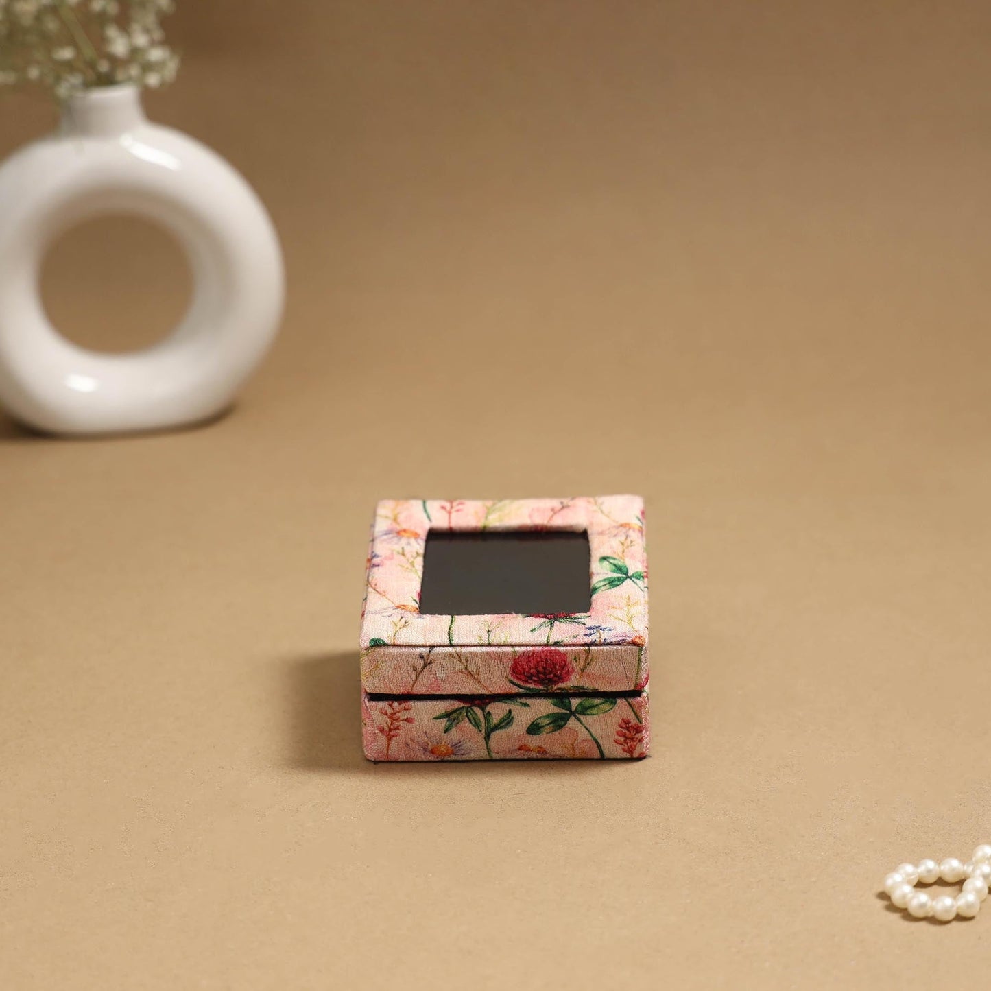 Handcrafted printed fabric ring/earring box 41