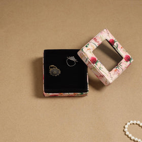 Handcrafted printed fabric ring/earring box 66