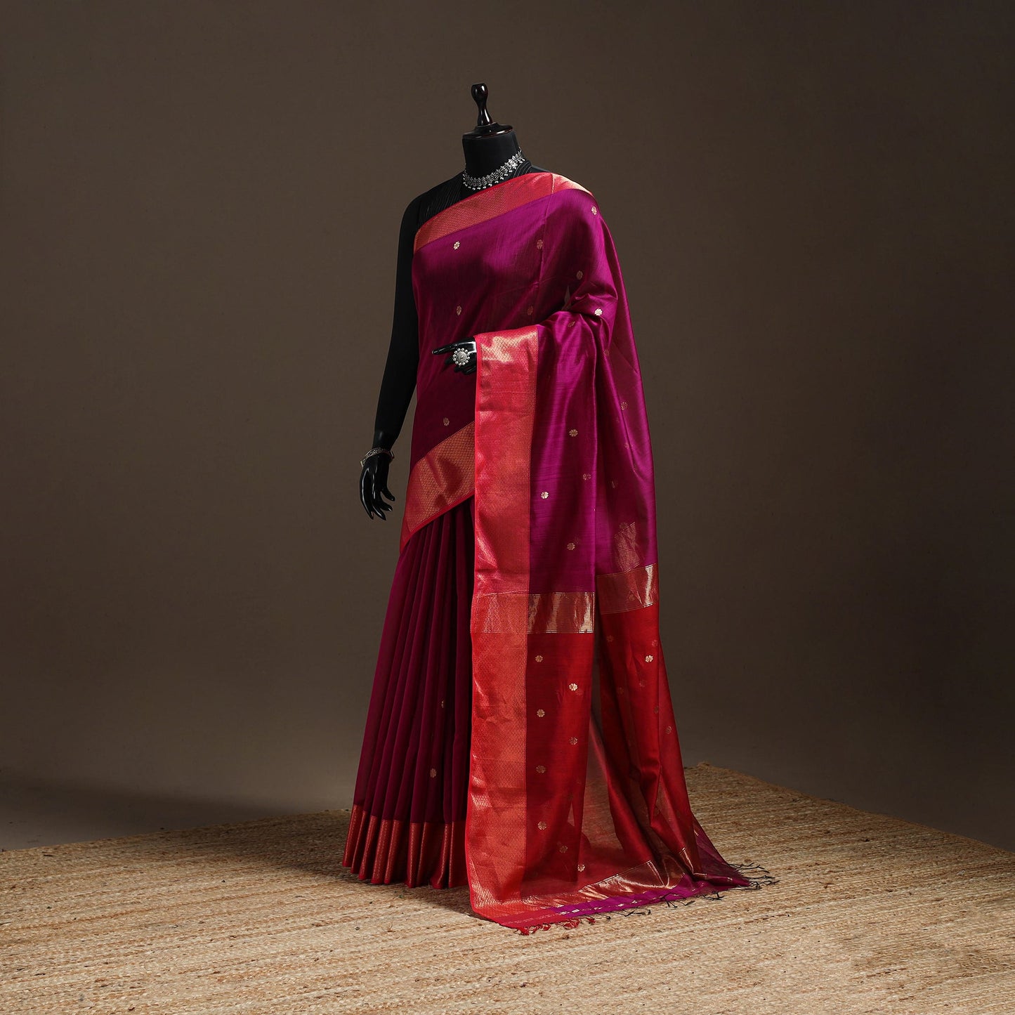 Pink - handloom buti maheshwari saree with zari border 45