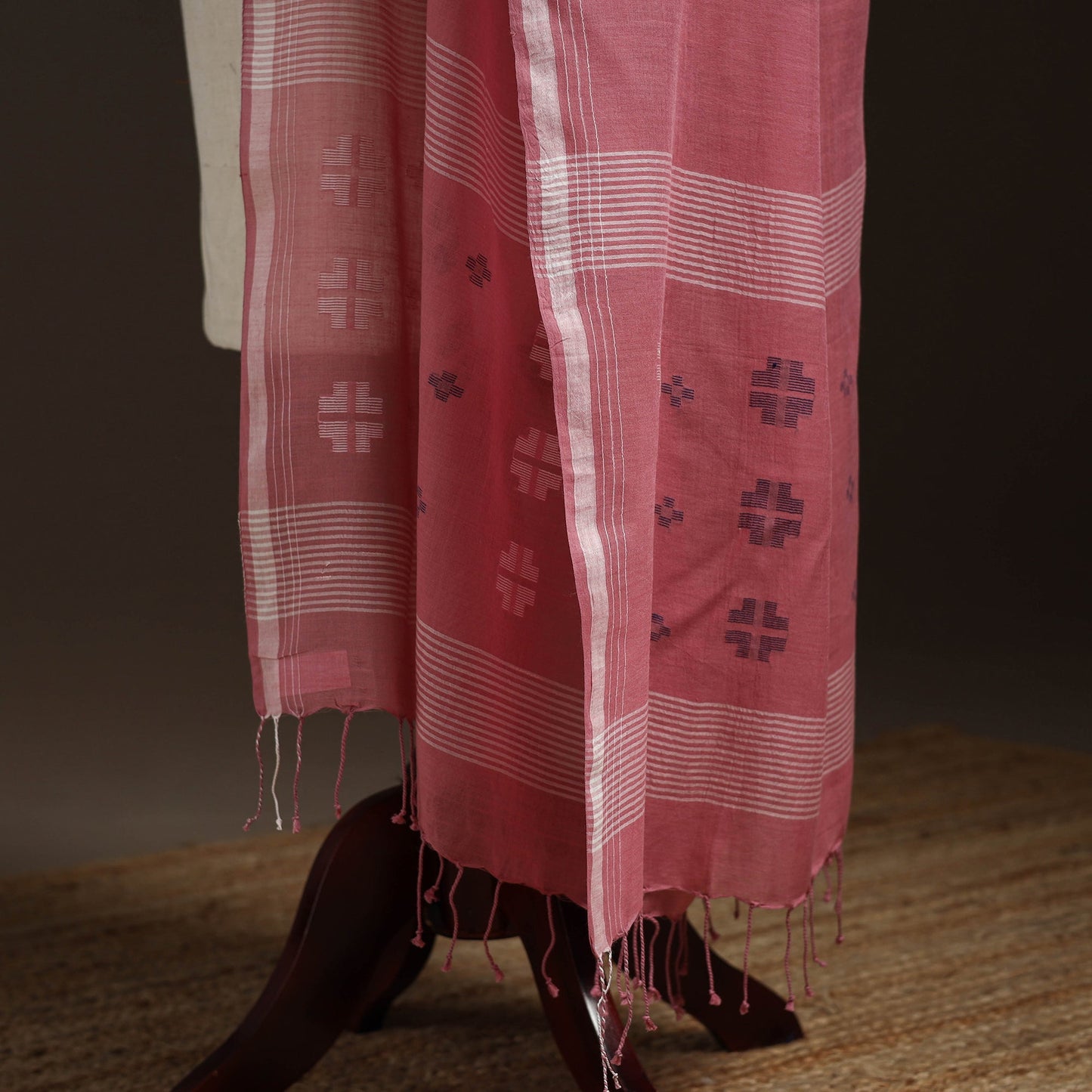 Handloom cotton bengal jamdani dupatta 39 - handcrafted