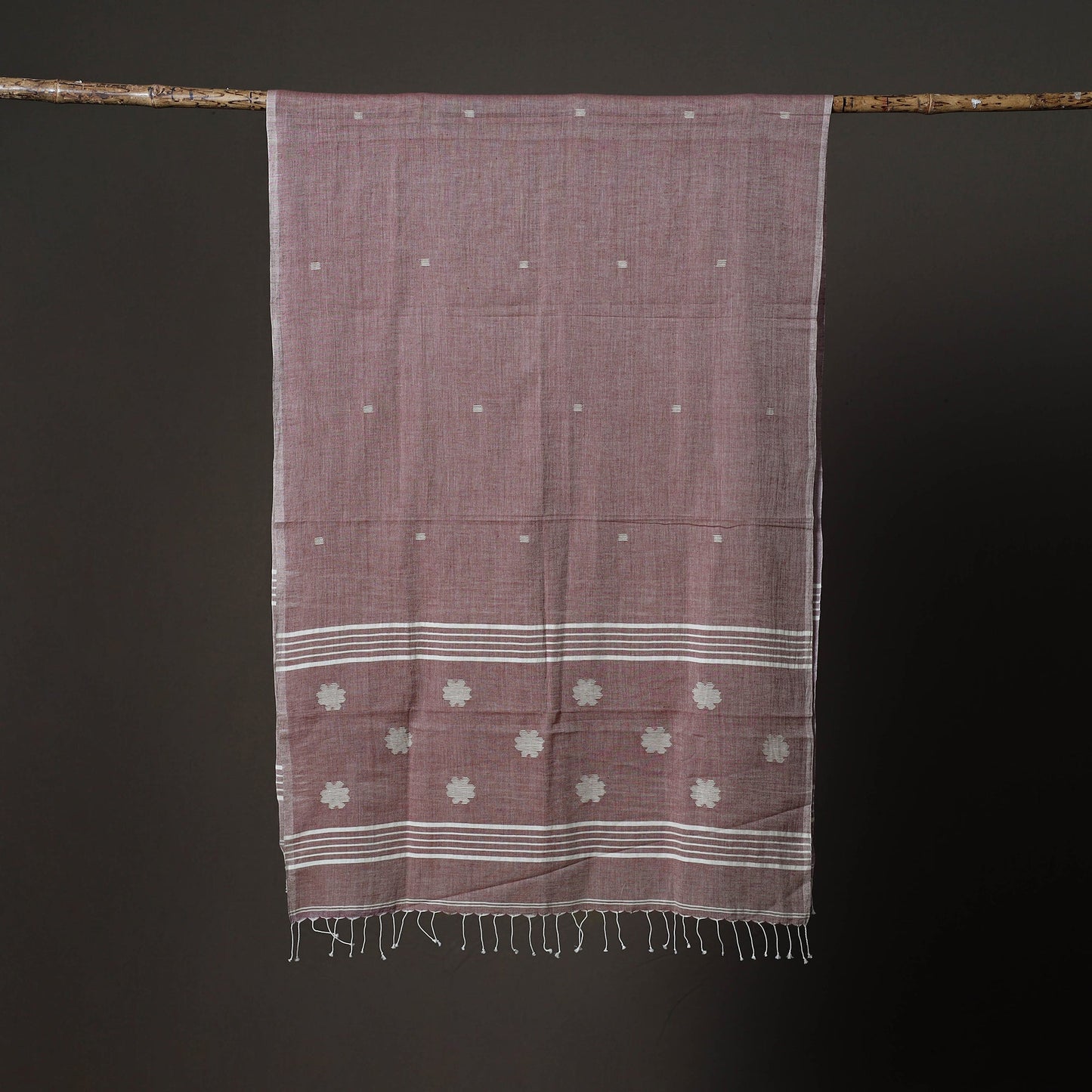 Handloom cotton burdwan jamdani stole with tassels 14