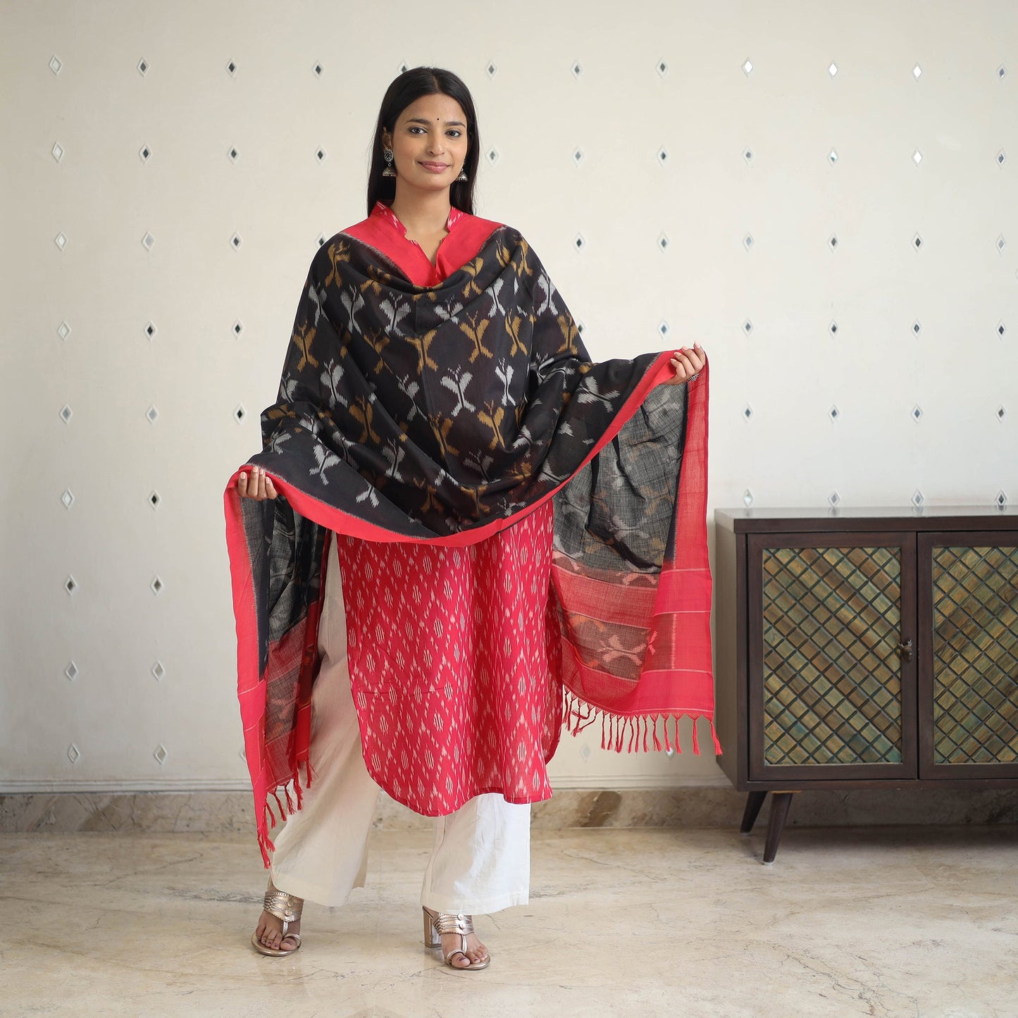 Pink Handloom Cotton Pochampally Ikat Kurta Set (Set of 3)