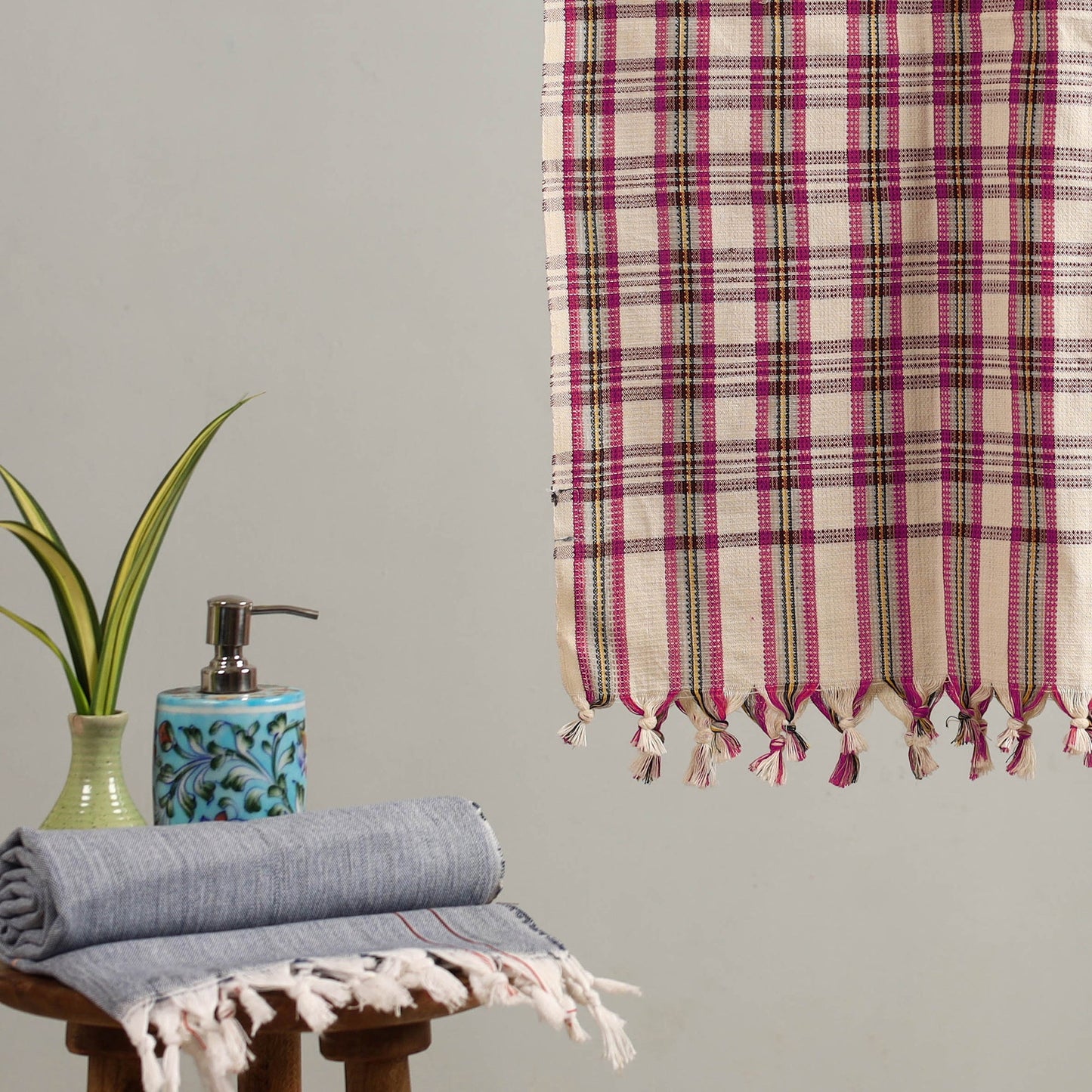 Buy Handloom Fine Cotton Checks Bath Towel