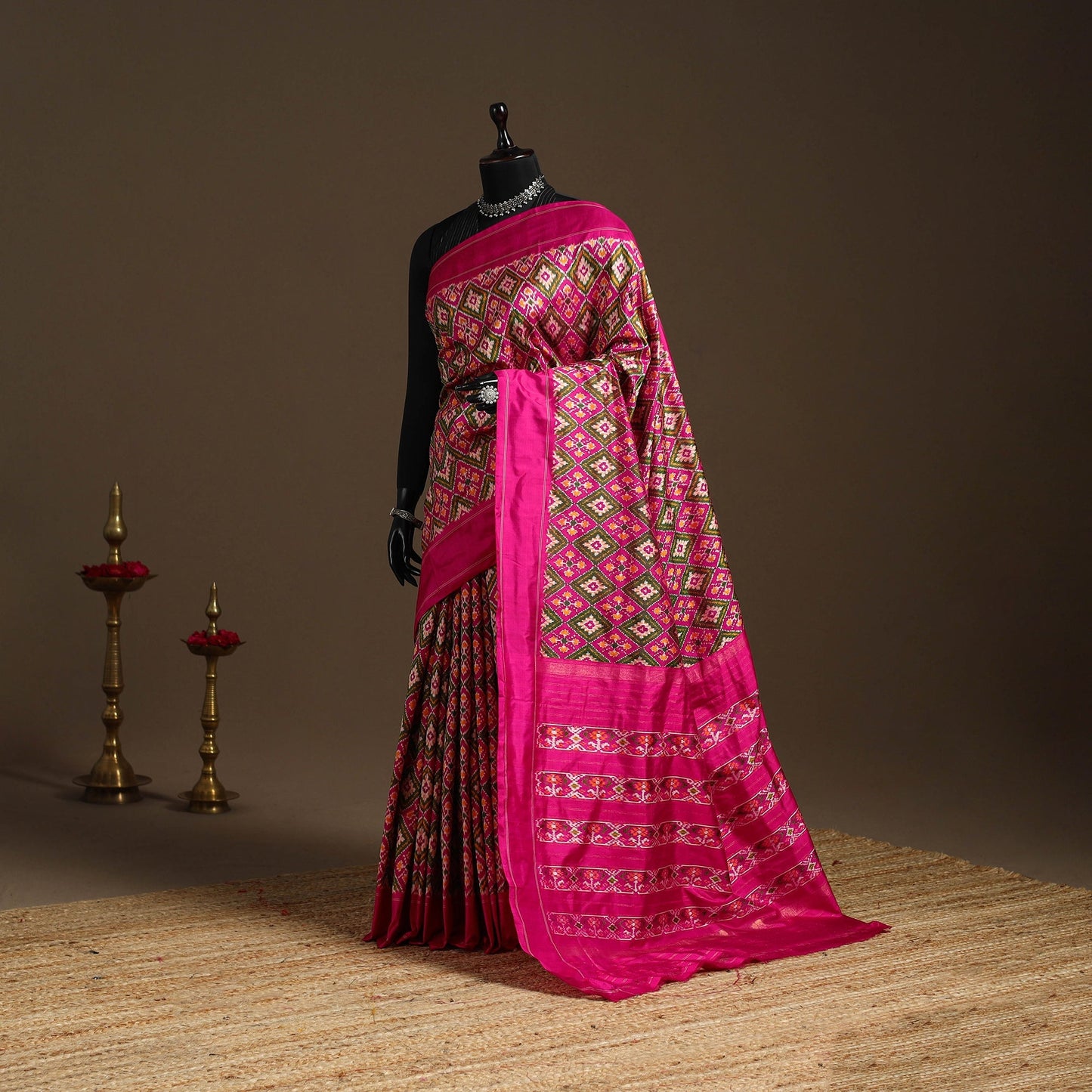 Handloom mulberry silk patola ikat pochampally saree 09