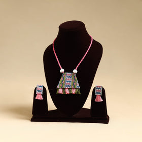 Buy Handmade Fabart Necklace Set