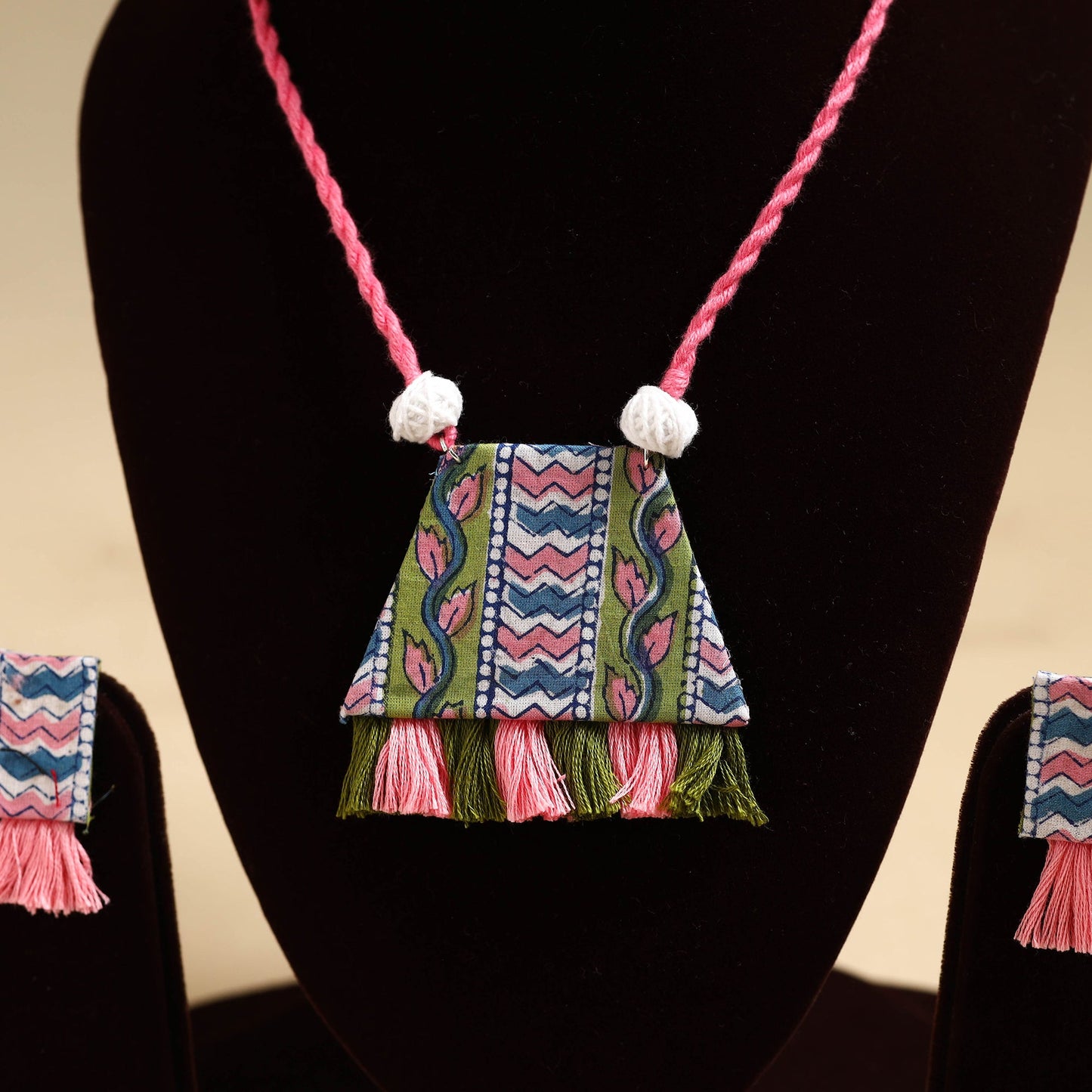 Buy Handmade Fabart Necklace Set