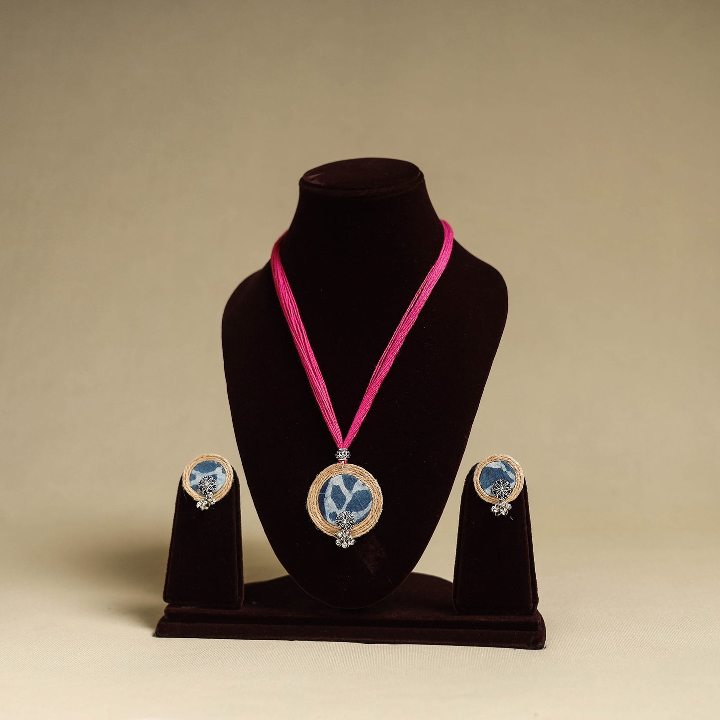 Buy Handmade GS Jute Fabart Necklace Set Online