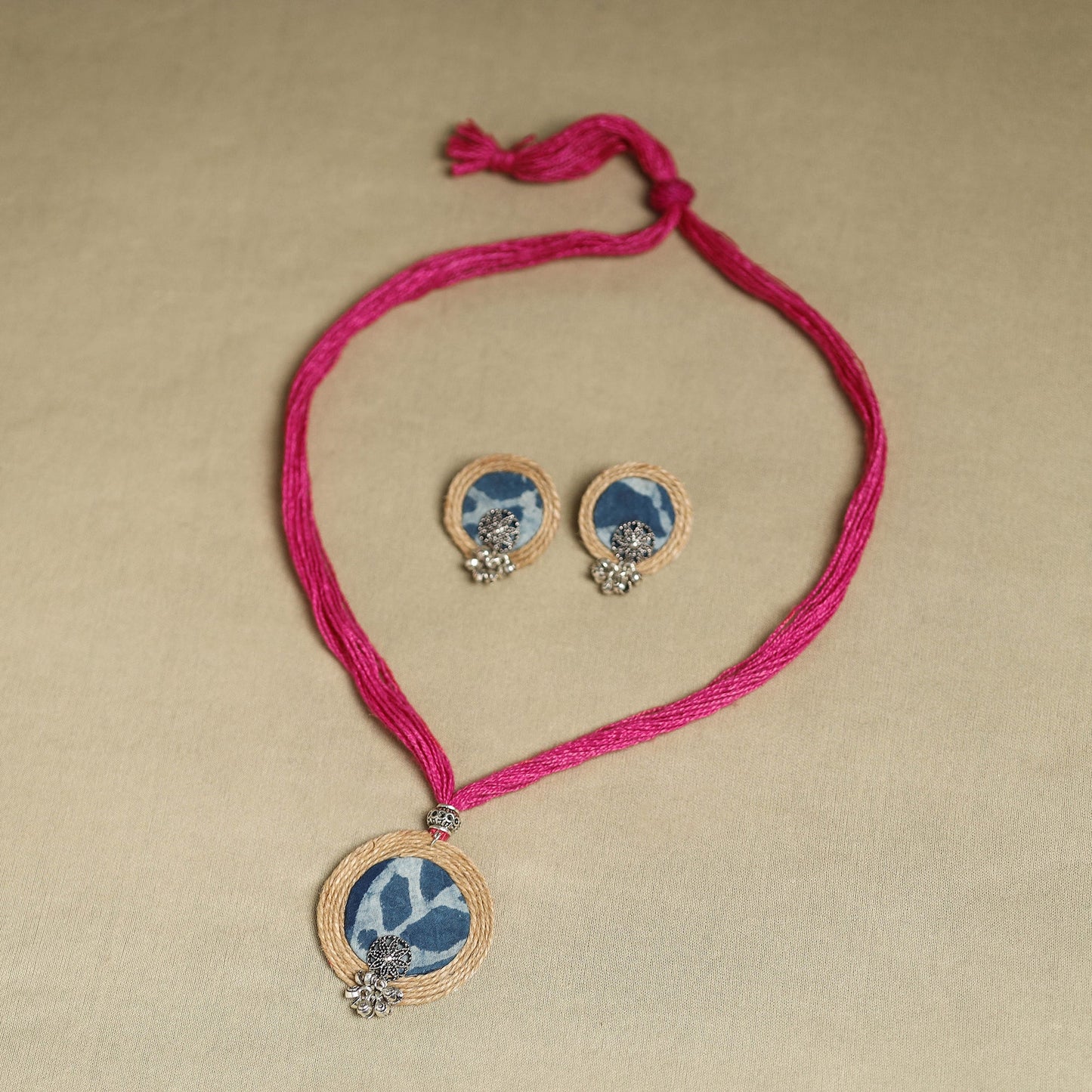 Buy Handmade GS Jute Fabart Necklace Set Online