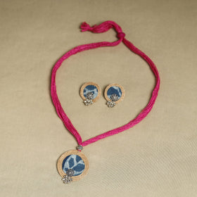 Buy Handmade GS Jute Fabart Necklace Set Online