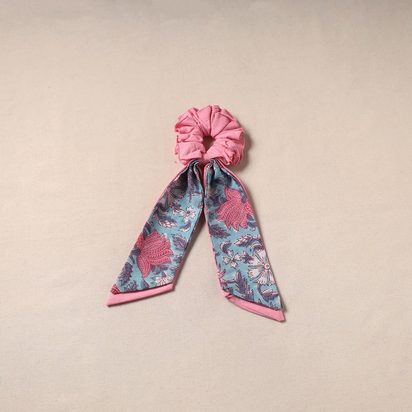 Handmade rubber band/scarf scrunchie 75 - handcrafted